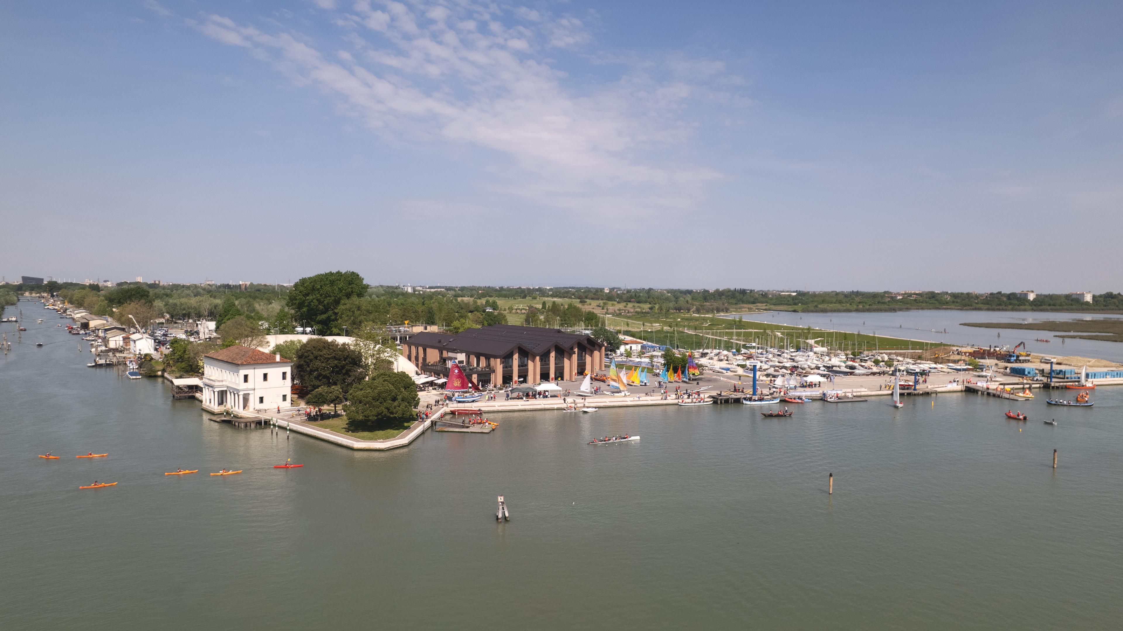 Punta San Giuliano dall’alto, Venezia